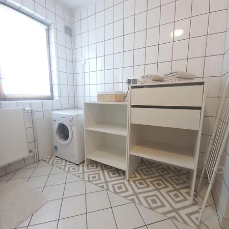 U Tylki Z Widokiem Na Gory